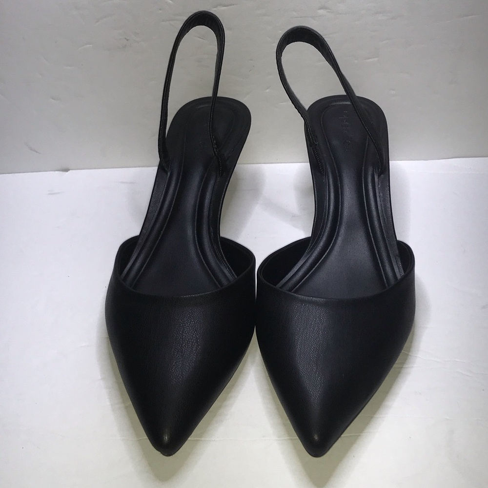 Women’s Black Pointed Slingback Flats - Minimal Chic